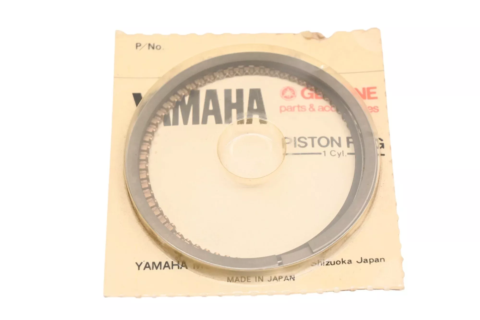New OEM Yamaha 256-11610-00-00 Piston Ring STD Kit NOS